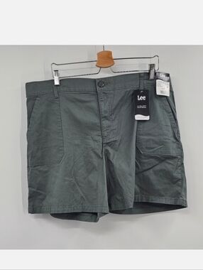 Lee Green Utility Shorts NWT Size 20